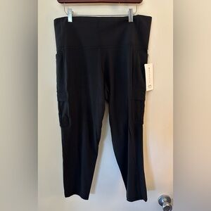 Athleta Salutation Cargo 7/8 Tight
